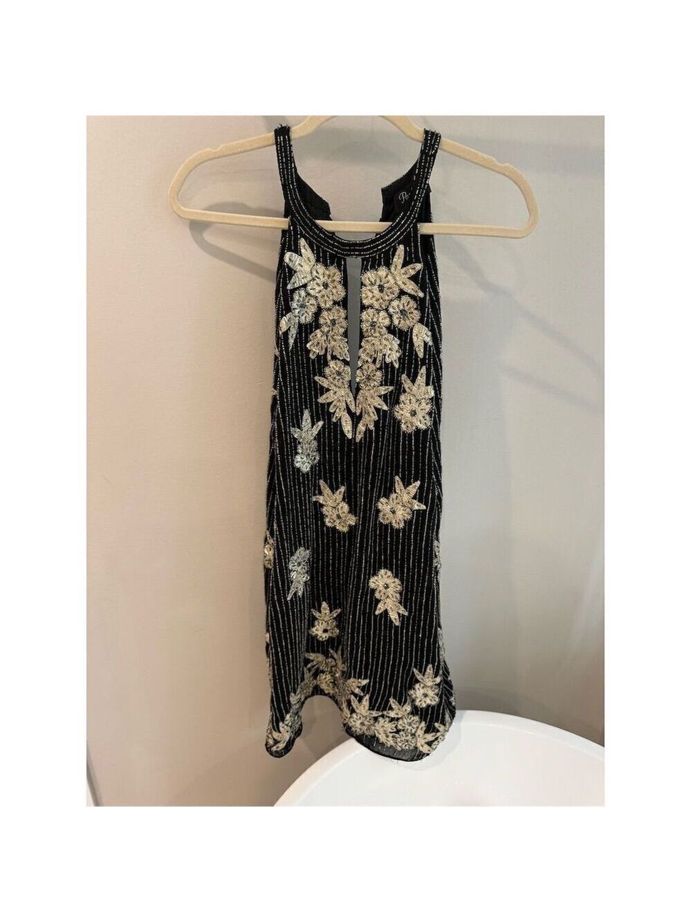 Women's Black Beaded Halter Dress Size 8 Knee Length Party Cocktail
